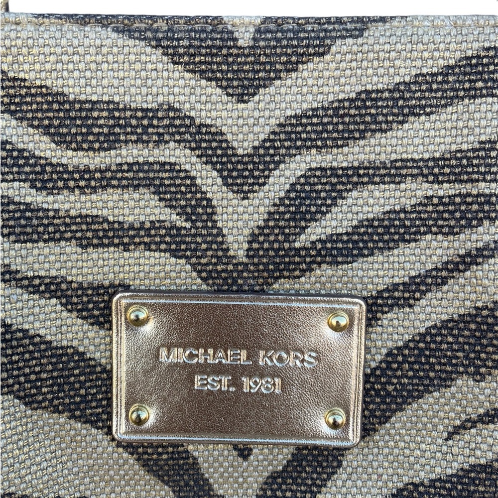 NWOT MICHAEL KORS Zebra Striped Brown & Gold Metallic Tote Bag - Picture 2 of 7